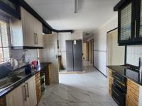 Kitchen - 17 square meters of property in Crossmoor