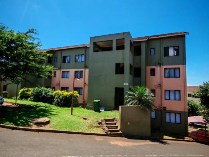 2 Bedroom Apartment for Sale For Sale in Montclair (Dbn) - MR666883