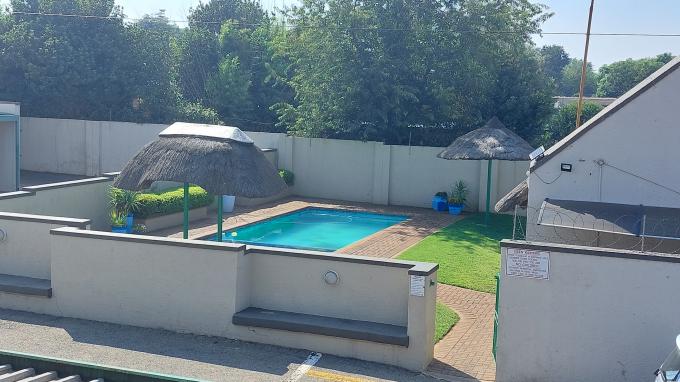 2 Bedroom Apartment for Sale For Sale in Randfontein - MR666971