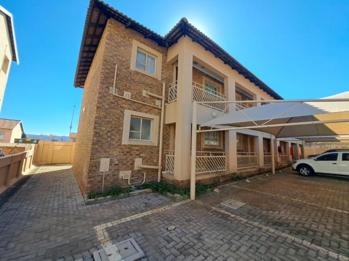 Apartment to Rent in Rensburg - Property to rent - MR666997