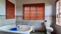 Main Bathroom - 11 square meters of property in Homestead Apple Orchards AH