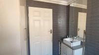 Bathroom 1 - 6 square meters of property in Stanmore