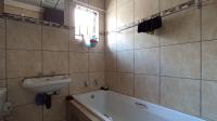 Bathroom 1 - 5 square meters of property in Zandspruit