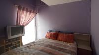 Bed Room 1 - 12 square meters of property in Karenpark