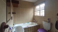 Bathroom 1 - 8 square meters of property in Karenpark