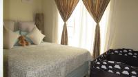 Bed Room 2 - 9 square meters of property in Meredale