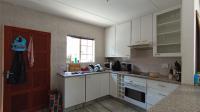 Kitchen - 11 square meters of property in Bellairspark