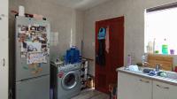 Kitchen - 11 square meters of property in Bellairspark