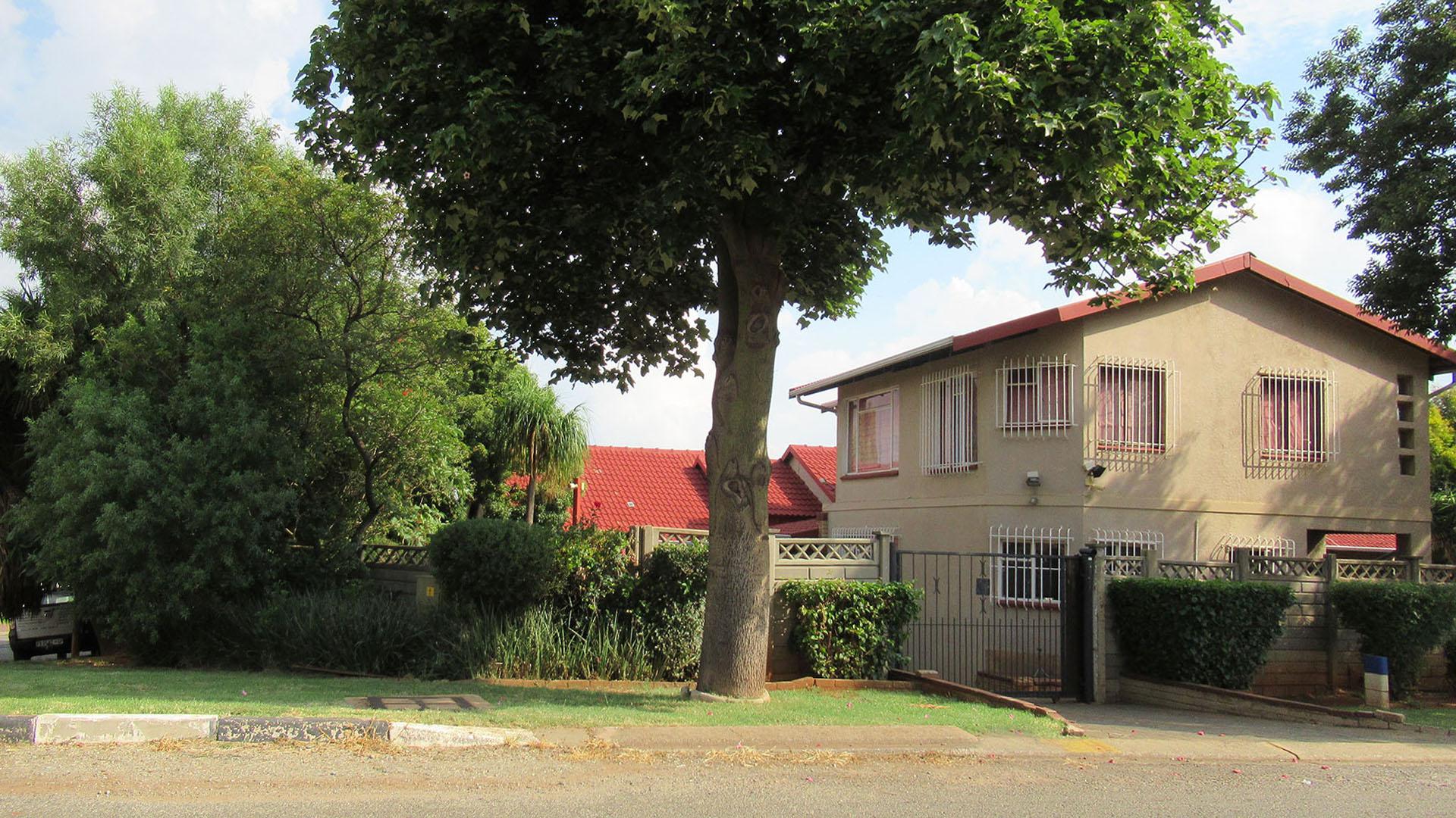 Front View of property in Mulbarton