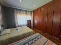 Bed Room 1 of property in Bloemfontein