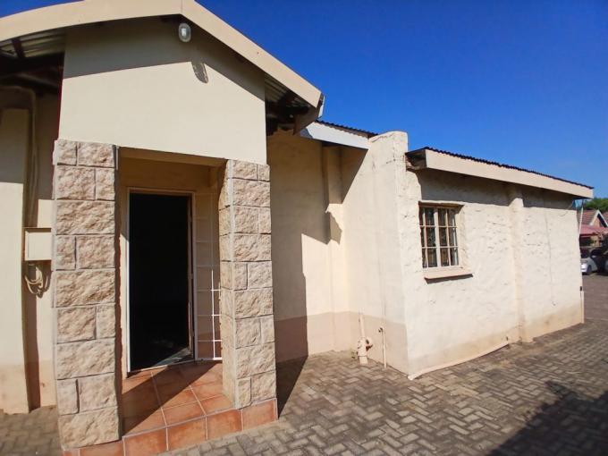 Commercial to Rent in Rustenburg - Property to rent - MR667259