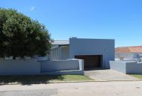  of property in Stilbaai (Still Bay)