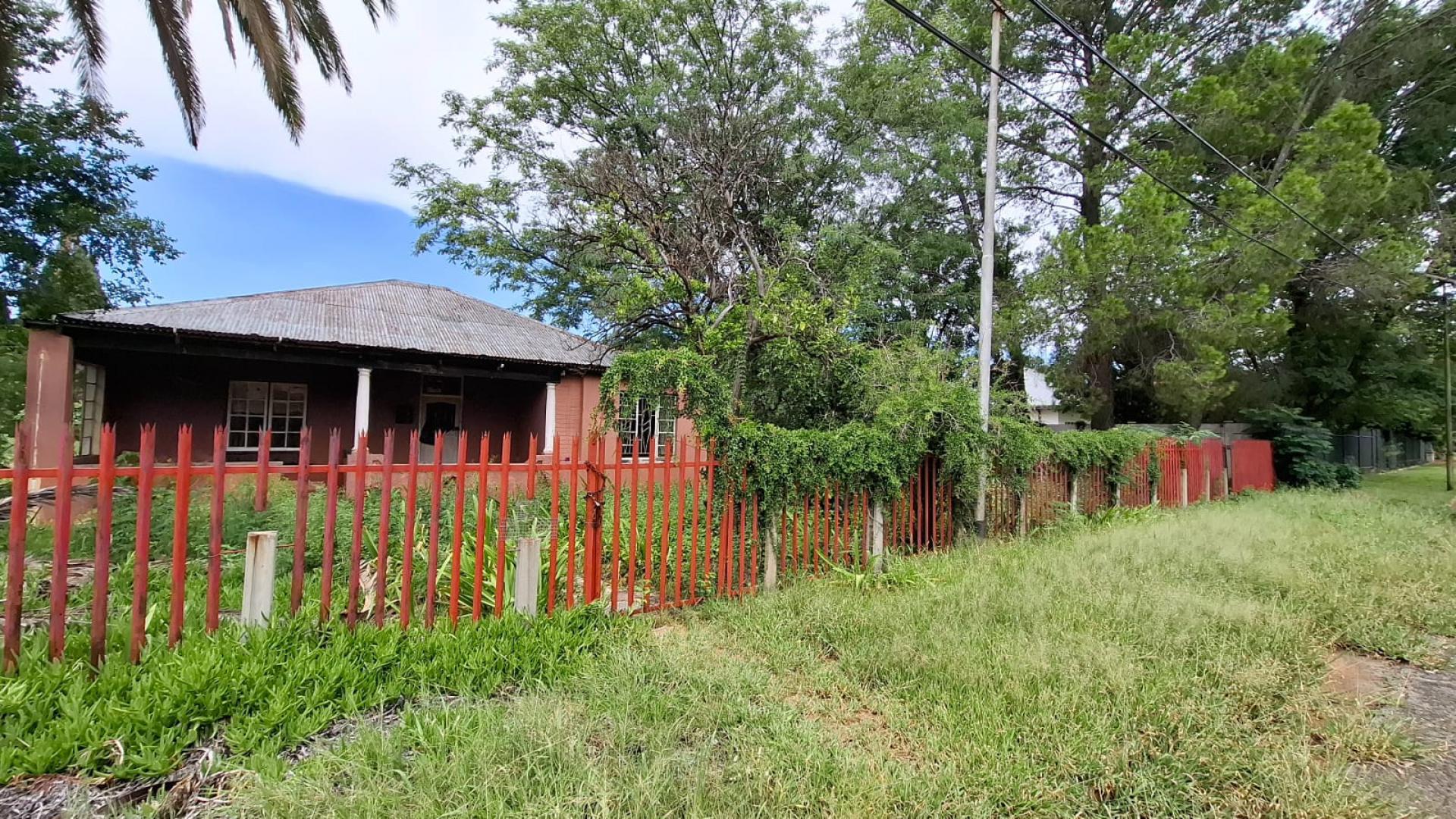 Front View of property in Vredefort