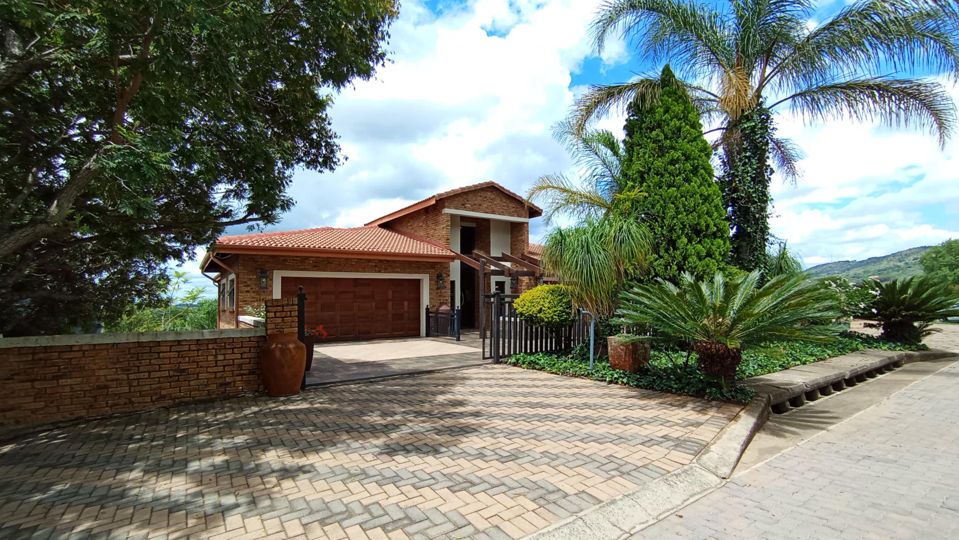 Front View of property in Featherbrooke Estate