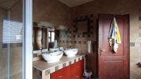 Bathroom 1 - 11 square meters of property in Featherbrooke Estate