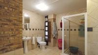 Bathroom 3+ - 59 square meters of property in Featherbrooke Estate