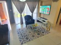  of property in Glenvista