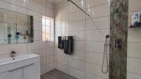 Bathroom 1 - 10 square meters of property in Cinderella