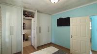 Main Bedroom - 15 square meters of property in Yellowwood Park 