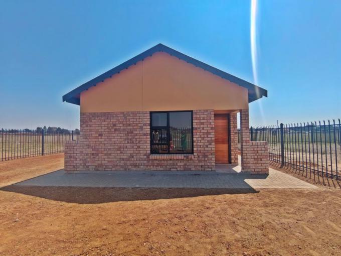 2 Bedroom House for Sale For Sale in Bloemspruit - MR667712