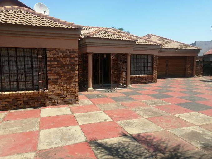 4 Bedroom House for Sale For Sale in Karenpark - MR667728