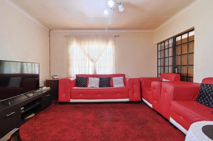 7 Bedroom House for Sale For Sale in Lenasia - MR667829