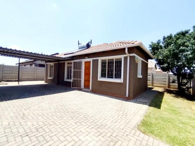 3 Bedroom House for Sale For Sale in Alberton - MR667834