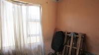 Bed Room 3 - 14 square meters of property in Chiawelo