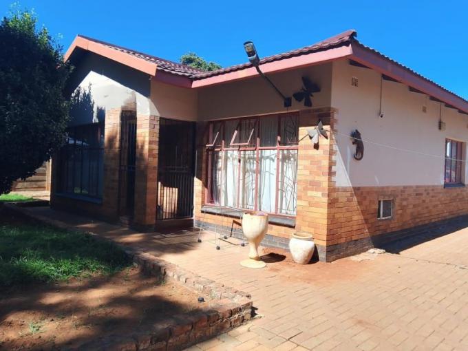 6 Bedroom House for Sale For Sale in Pretoria North - MR668005