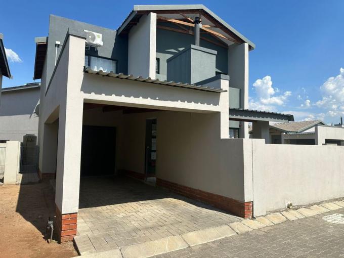 3 Bedroom House to Rent in Waterkloof (Rustenburg) - Property to rent - MR668007