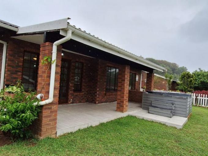 3 Bedroom Simplex for Sale For Sale in Amanzimtoti  - MR668158