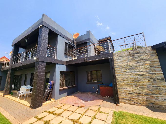 7 Bedroom House for Sale For Sale in Raslouw Glen - MR668164