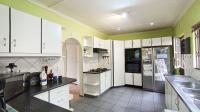 Kitchen - 19 square meters of property in Northdene 