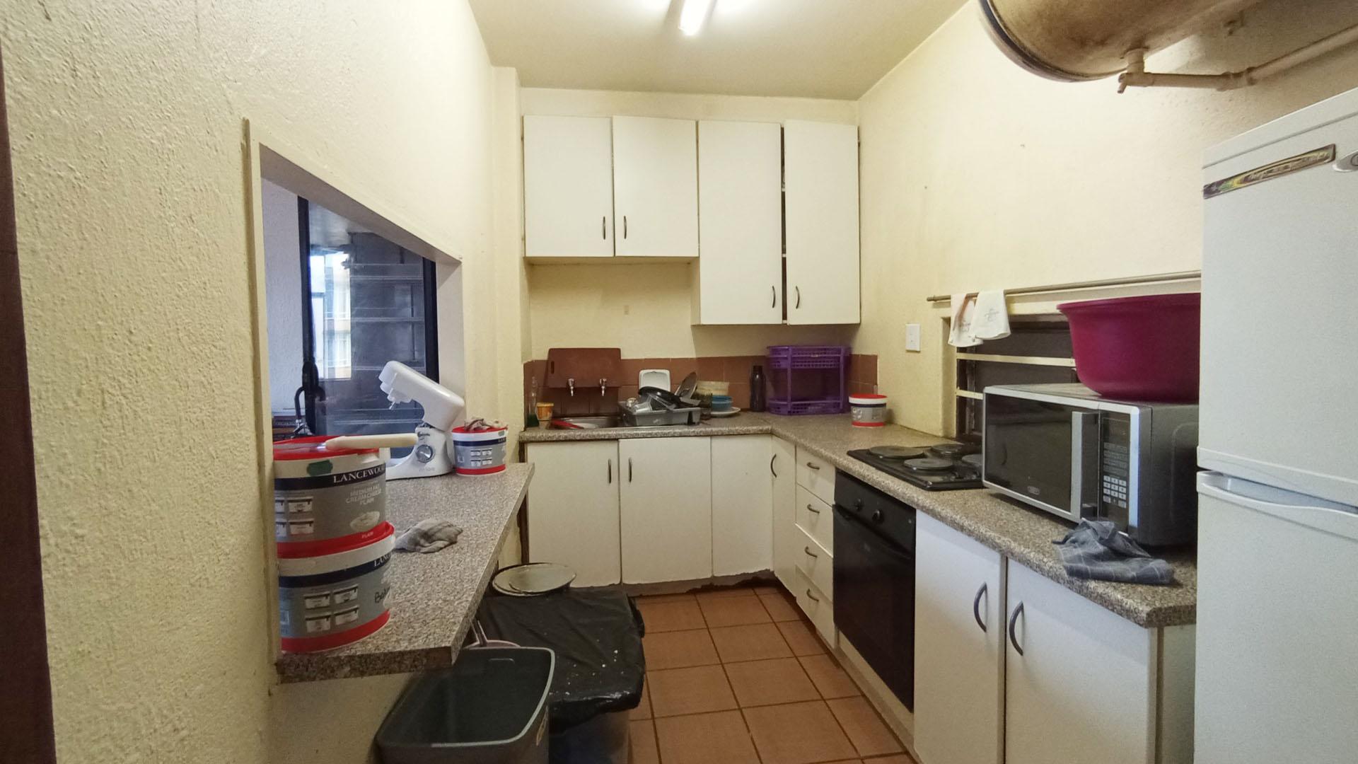 Kitchen - 9 square meters of property in Sunnyside