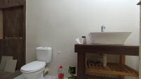 Bathroom 1 - 8 square meters of property in Roodekrans