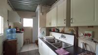 Scullery - 16 square meters of property in Roodekrans