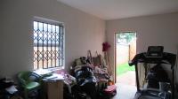 Spaces - 3 square meters of property in Roseacre