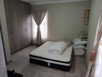 Main Bedroom - 14 square meters of property in Parkdene (JHB)