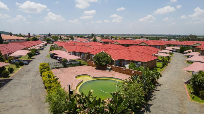 2 Bedroom Sectional Title for Sale For Sale in Liefde en Vrede - MR668760