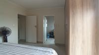 Main Bedroom - 13 square meters of property in Louwlardia