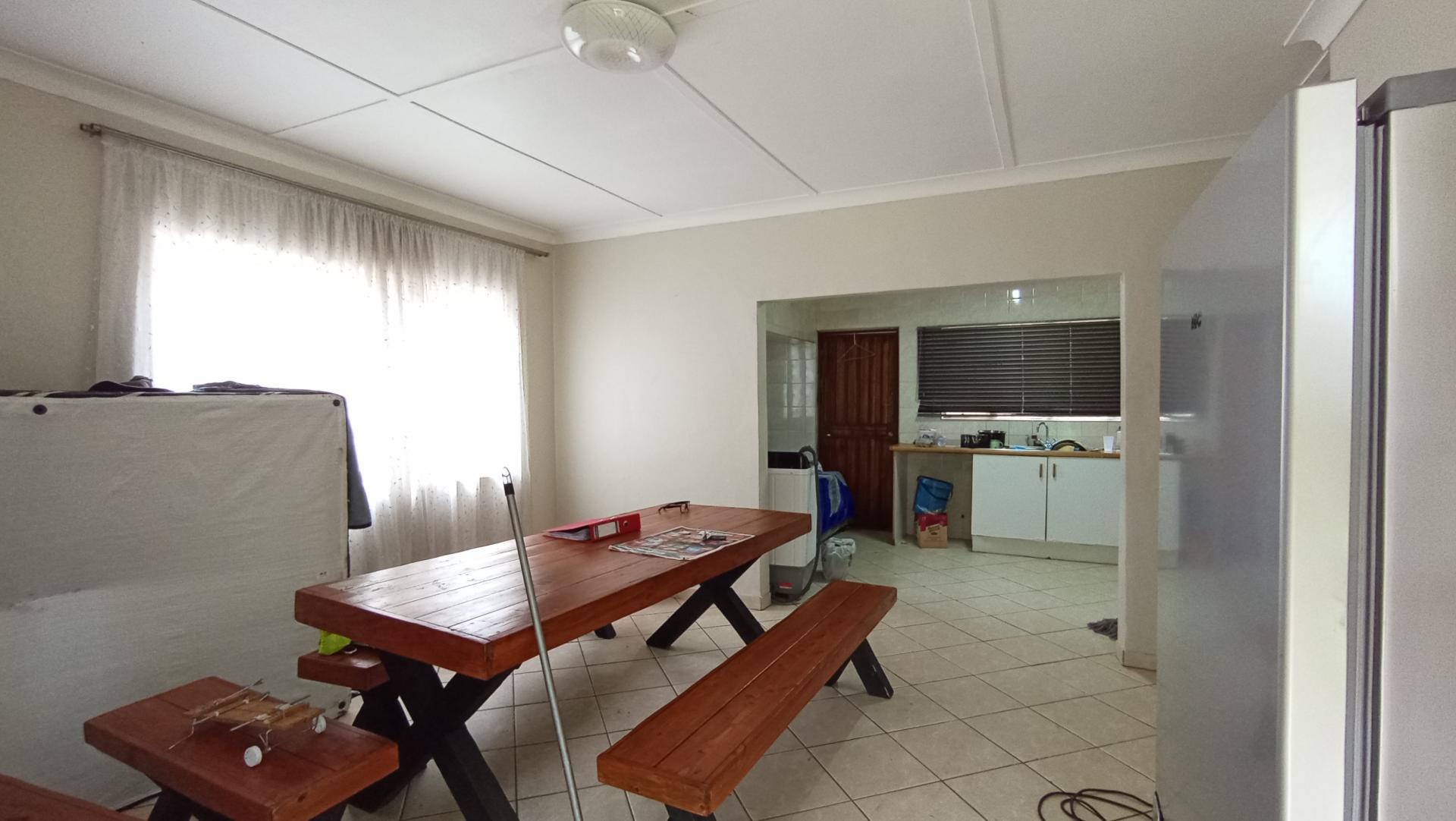 Dining Room - 17 square meters of property in Westdene (JHB)