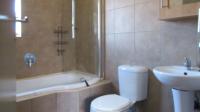 Bathroom 1 - 5 square meters of property in Olifantsvlei 327-Iq