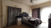 Main Bedroom - 24 square meters of property in Florida