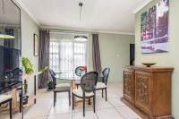 Dining Room - 16 square meters of property in Witpoortjie