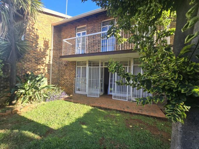 3 Bedroom Simplex for Sale For Sale in Garsfontein - MR669095