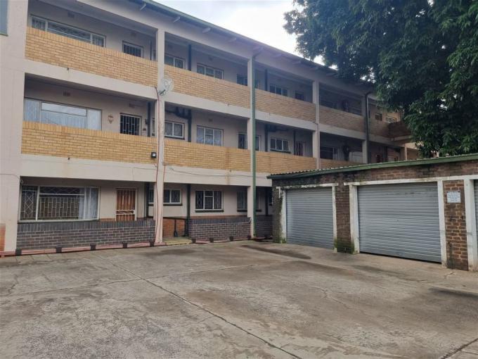 2 Bedroom Apartment to Rent in Rustenburg - Property to rent - MR669131