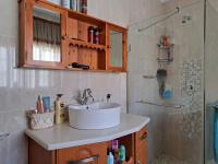 Main Bathroom of property in Parkmore