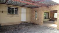 Patio - 139 square meters of property in Princess A.H.