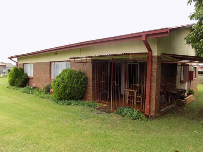 2 Bedroom House for Sale For Sale in Ventersdorp - MR669247