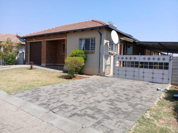 3 Bedroom House for Sale For Sale in Waterval East - MR669260